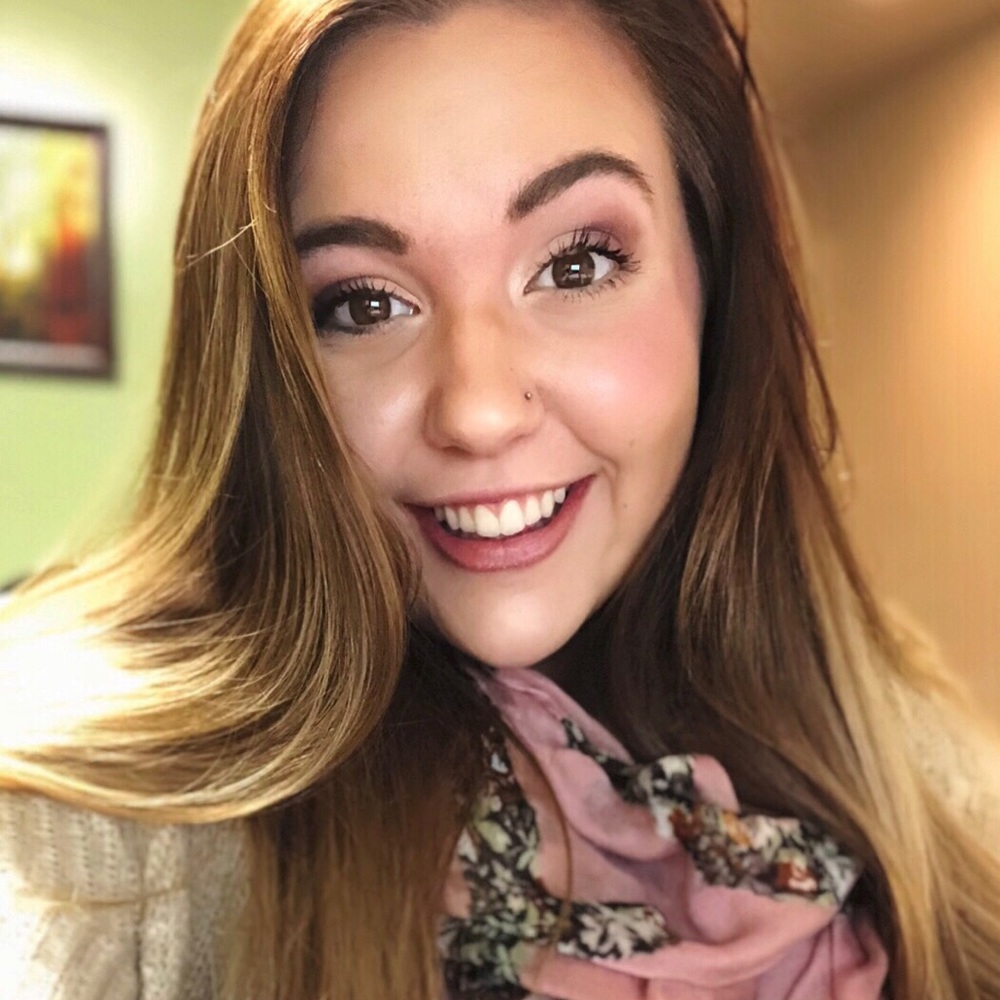 Meet your Posher, Caitlin